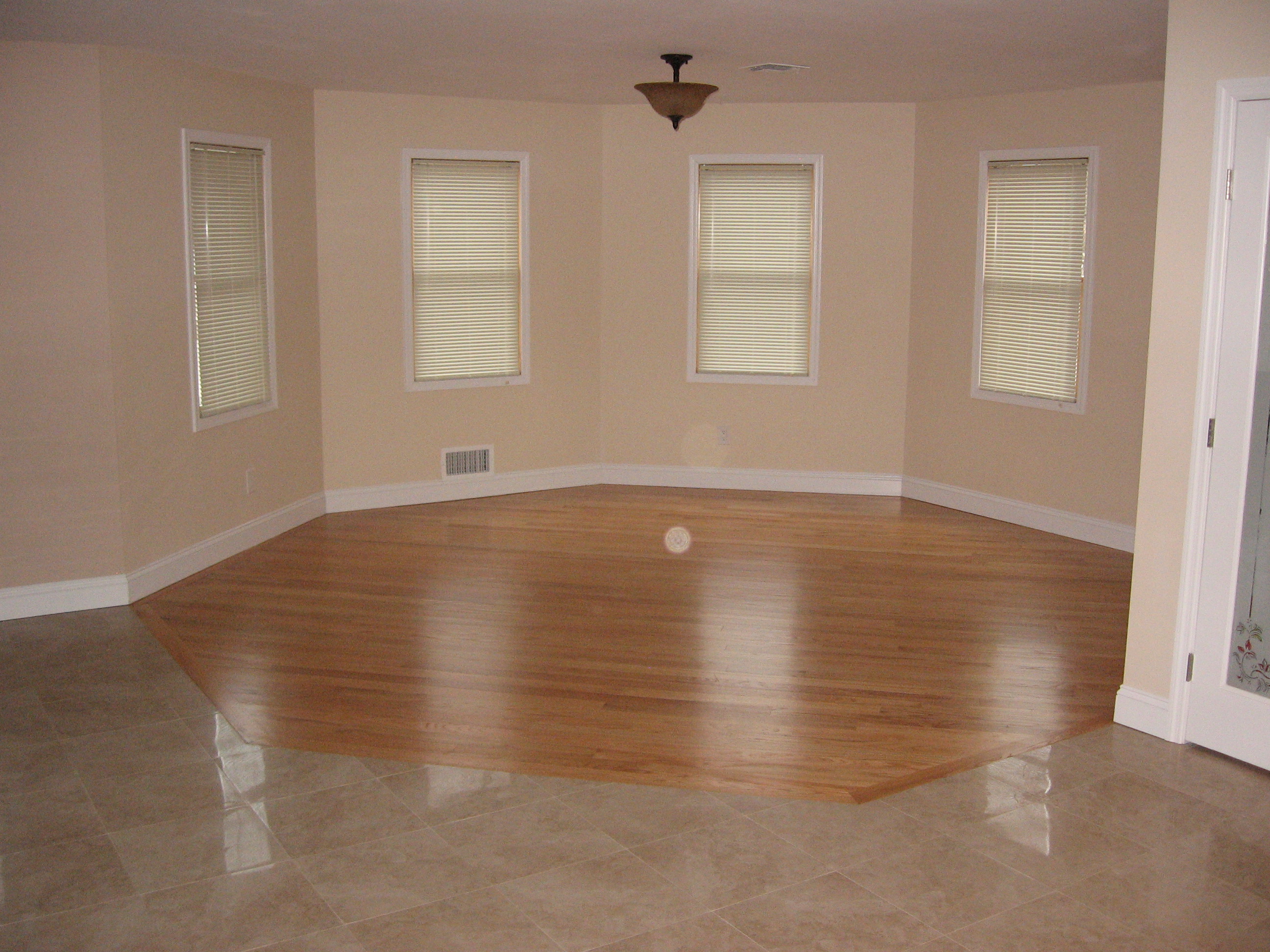 Leonsdiningroom.JPG