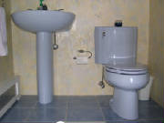 webassets/Momsbathroom2.JPG